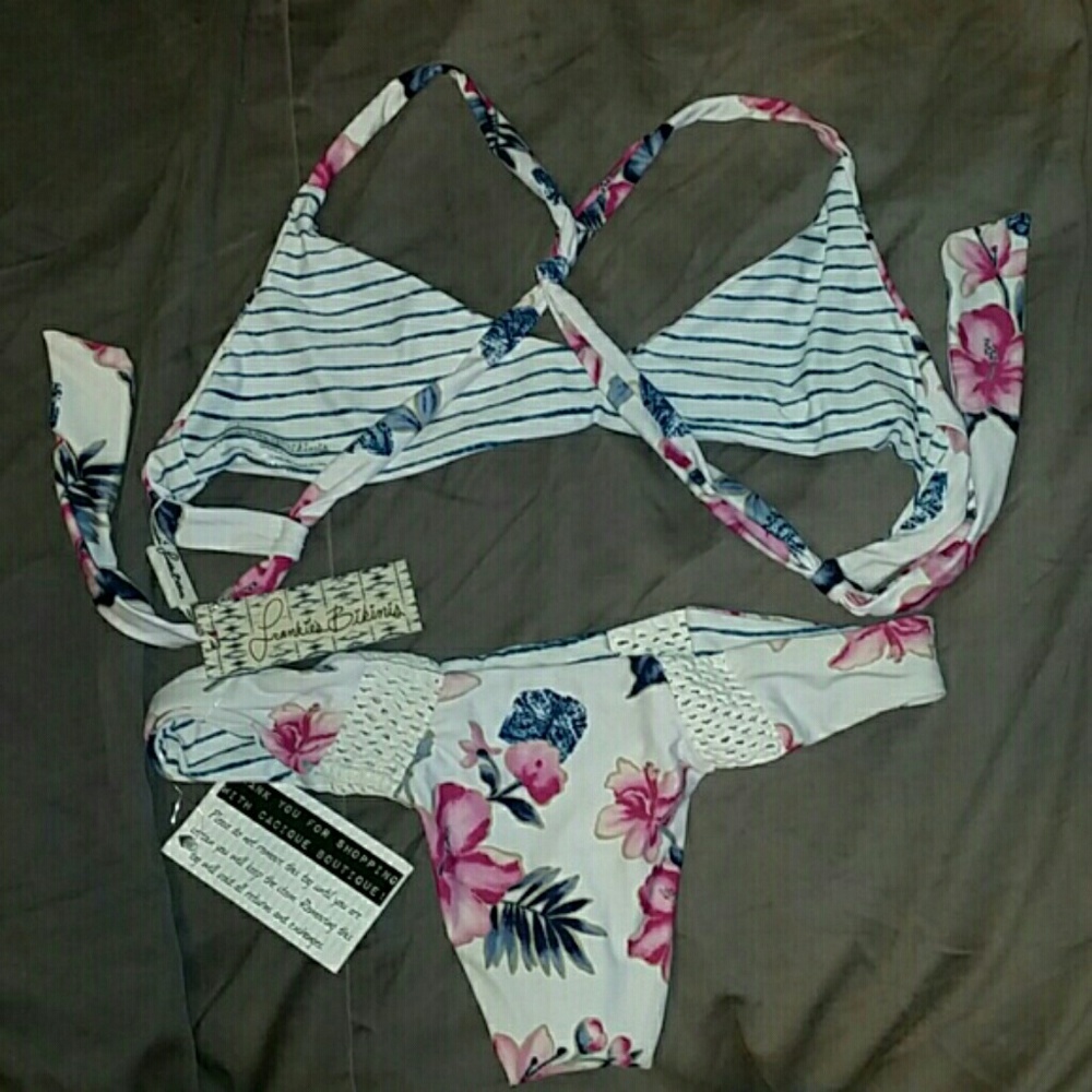 New frankie's bikinis set malibu S malia M floral  - Picture 4 of 6